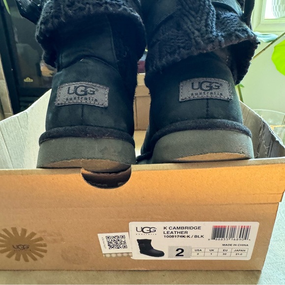 UGG Cassidee Black Leather Sweater Knit Boots with Buckle Size 2 - Picture 2 of 6